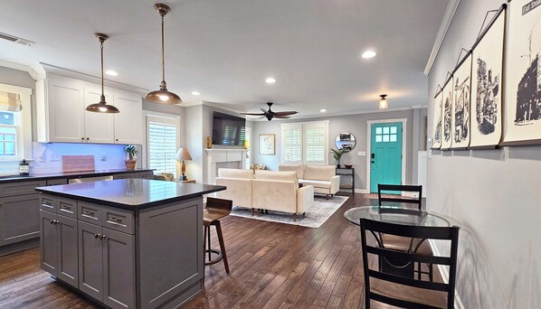 Interior - The Piña Colada; Cozy & Spacious, 3BR/3Full Bath Home in Grant Park/Atlanta! (Atlanta)
