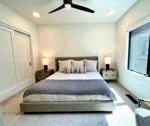 4 室のベッドルーム、アイロン / アイロン台、インターネット、ベッドシーツ