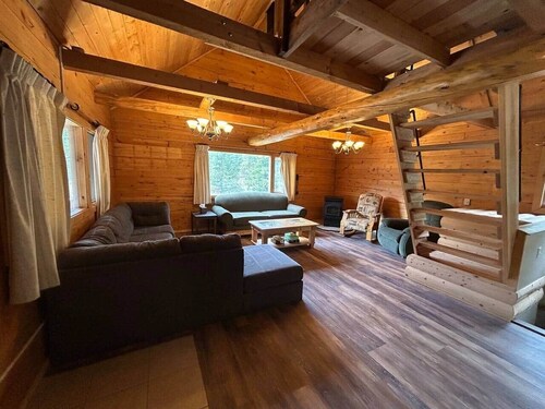 Amphitheater Mountain Cabin