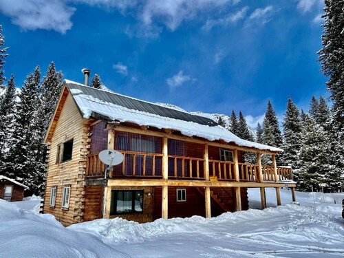 Amphitheater Mountain Cabin