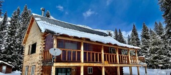 Amphitheater Mountain Cabin