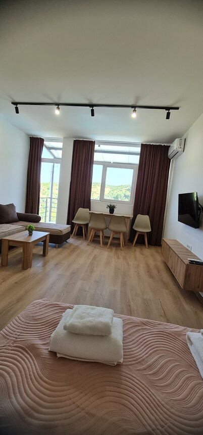 Relax in Style-Modern Lake Apartments in a Quiet Setting