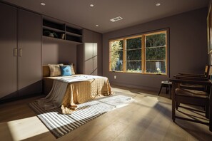 4 bedrooms, WiFi, bed sheets