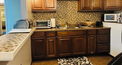 Hidden Gem! 2BR Guest House Near LA, Glendale & Universal