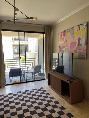 Interior - Tranquil condo in Phoenix gated community (Phoenix)