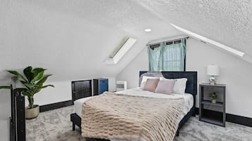 1 bedroom, iron/ironing board, internet