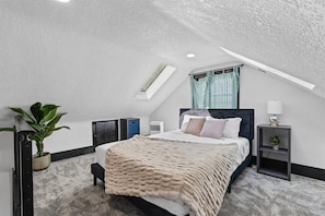 1 bedroom, iron/ironing board, Internet