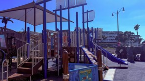 Children’s play area – outdoor