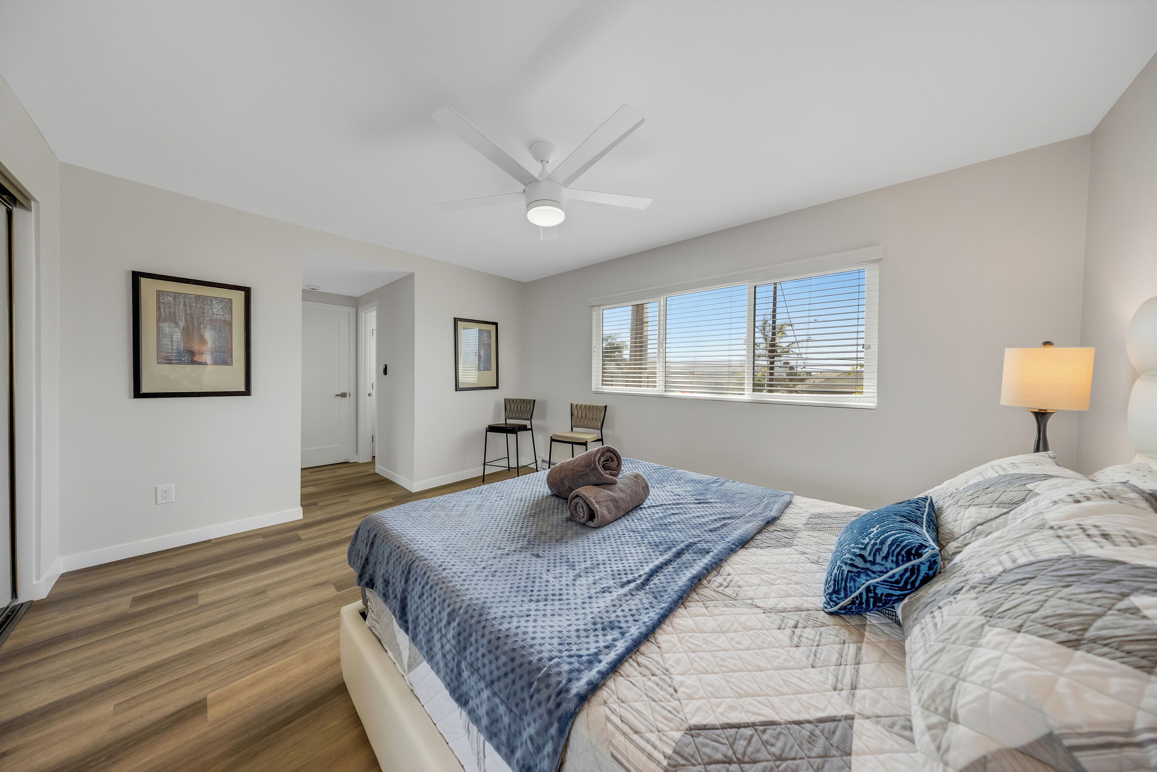 Deluxe Apartment, 3 Bedrooms, Non Smoking | Desk, laptop workspace, free WiFi