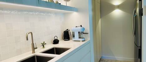 Microwave, oven, stovetop, dishwasher