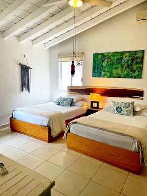 3 عدّة غرف نوم وواي فاي وملاءات أسرّة