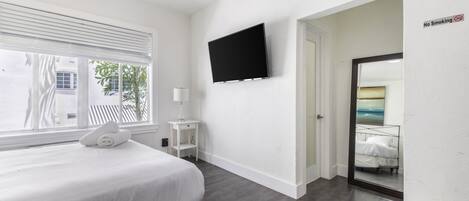 1 slaapkamer, een strijkplank/strijkijzer, wifi, beddengoed