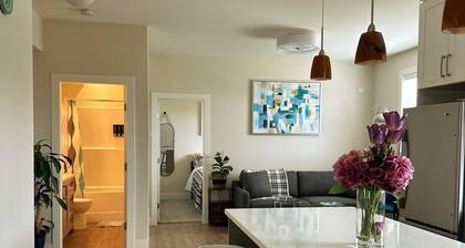 Oceana Retreat - Cozy 1BR suite with Outdoor Oasis