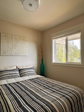 1 chambre, fer et planche à repasser, Wi-Fi, draps fournis