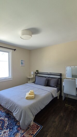 2 bedrooms, WiFi, bed sheets