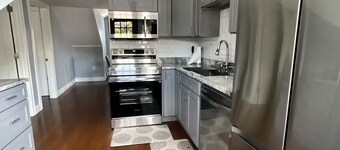 2 floor apartment with private entrance 