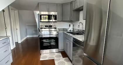 2 floor apartment with private entrance
