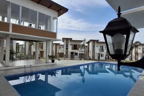 Pool - Vacation Home near Airport and White Sand Beaches (Dauis)