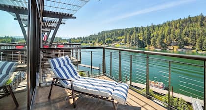 The River Penthouse