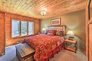 デスク、WiFi、ベッドシーツ