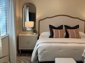 3 chambres, fer et planche à repasser, Wi-Fi, draps fournis