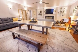 Dining - Private Flagstaff Mountain Retreat + Hot Tub! (Flagstaff)