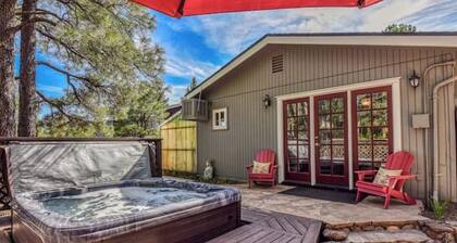 Private Flagstaff Mountain Retreat + Hot Tub!
