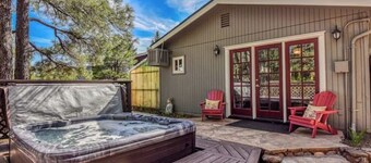 Private Flagstaff Mountain Retreat + Hot Tub!