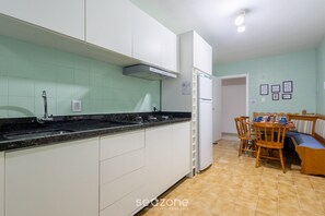 Basic Apartment | Private kitchen