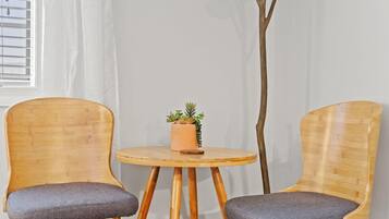 Studio, 1 King Bed (Village of SoWal B203) | Interior