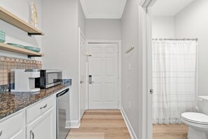 Studio, 1 King Bed (Village of SoWal B203) | Bathroom