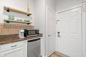 Studio, 1 King Bed (Village of SoWal B203) | Private kitchen - Village of Sowal B203 (Panama City Beach)