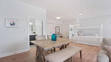 Studio, Multiple Beds (Village of SoWal B483)