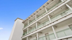 Studio, 1 King Bed (Inn at Seacrest Beach 408) | Exterior