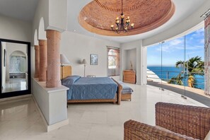 Bügeleisen/Bügelbrett, WLAN, Bettwäsche