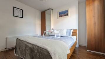 1 bedroom, free WiFi, bed sheets