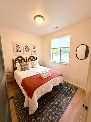 3 chambres, fer et planche à repasser, Wi-Fi, literie fournie