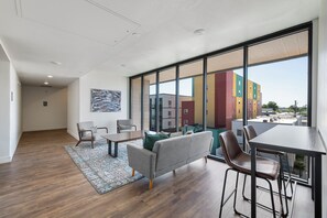 Interior - Chic & Modern Spacious Downtown Loft w/Free Secured Parking, Balcony, Near TRX (Salt Lake City)