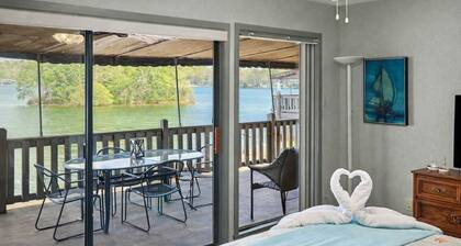 Sailboat: Lake Views, Pool, Tennis, National Park