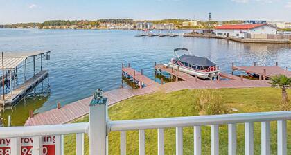 Lakeview Luxury in Hot Springs