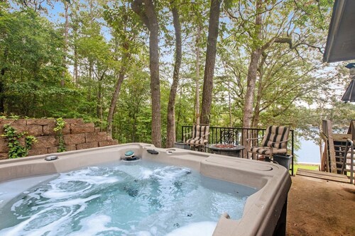 Silverwood: 5BR Lake+Hot Tub
