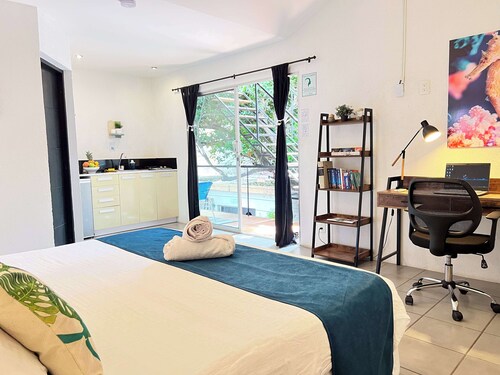 Ocean Lovers Taganga Dive Center& Hostel