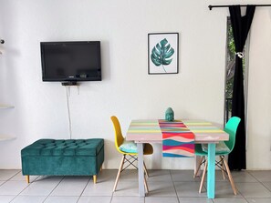 Deluxe Studio, Balcony, City View | Living area - Ocean Lovers Taganga Dive Center& Hostel (Taganga)