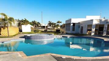 Apartment | 3 bedrooms, Internet