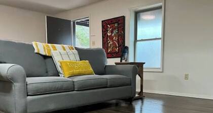 Cool apartment with AC in charming Little Rock