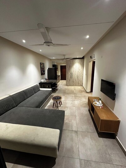 Norah Homes- 1 BHK- Private Balcony- Chic & Modern- Family Friendly!