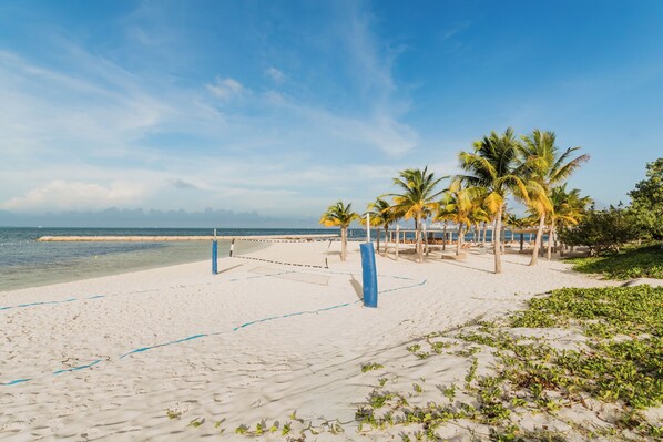 Beach - PH RIVA, 300m with ocean and beach view. (Puerto Cancun)