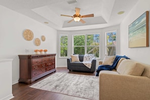 House, Multiple Beds, Pool Access, Pool View (Aqua Dream) | Living area