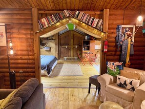 1 bedroom, iron/ironing board, free WiFi, bed sheets - La Loma Farmhouse in Cidra • Hot Tub & Breathtaking Mountain Views (Cidra)