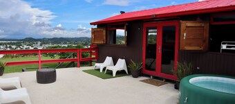 La Loma Farmhouse in Cidra • Hot Tub & Breathtaking Mountain Views